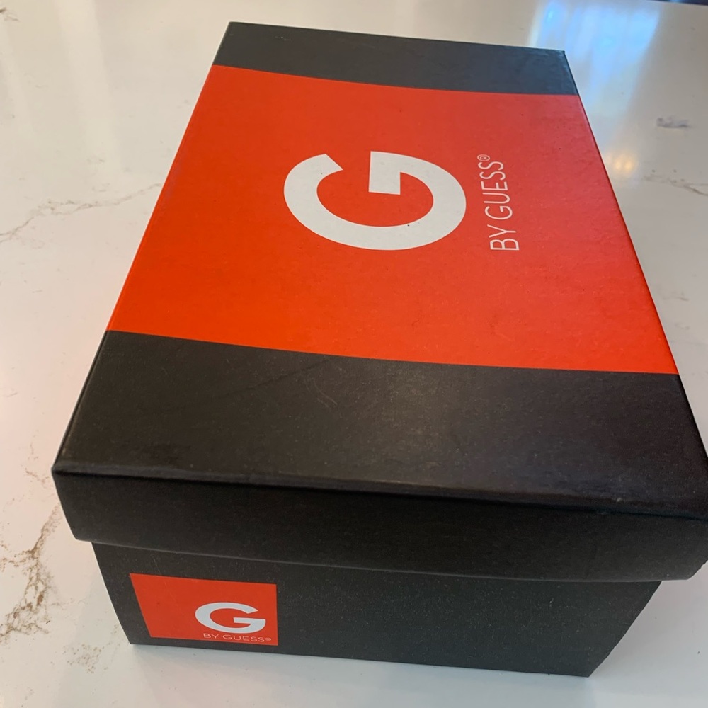 G By Guess Slip On Sneakers Women’s Size 7.5. Black Sparkling With Box Unworn. - Picture 6 of 8